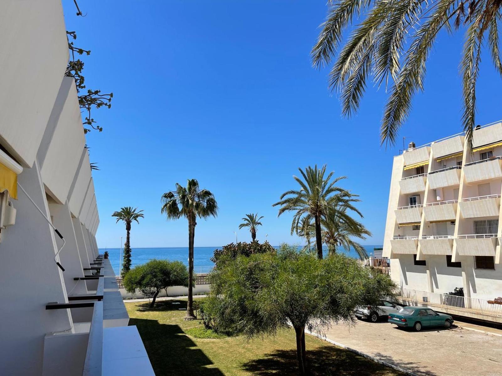 Terrasol Piramides 1 Dormitorio Caleta De Velez Room photo